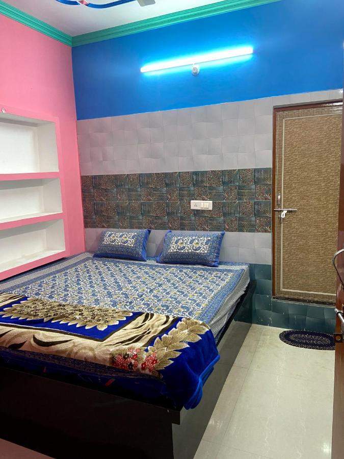 Garuda Guest House Varanasi Exterior photo