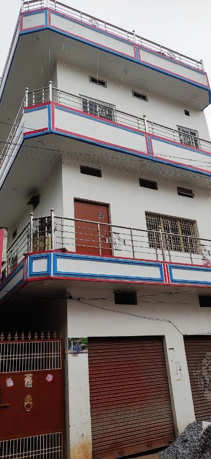 Garuda Guest House Varanasi Exterior photo