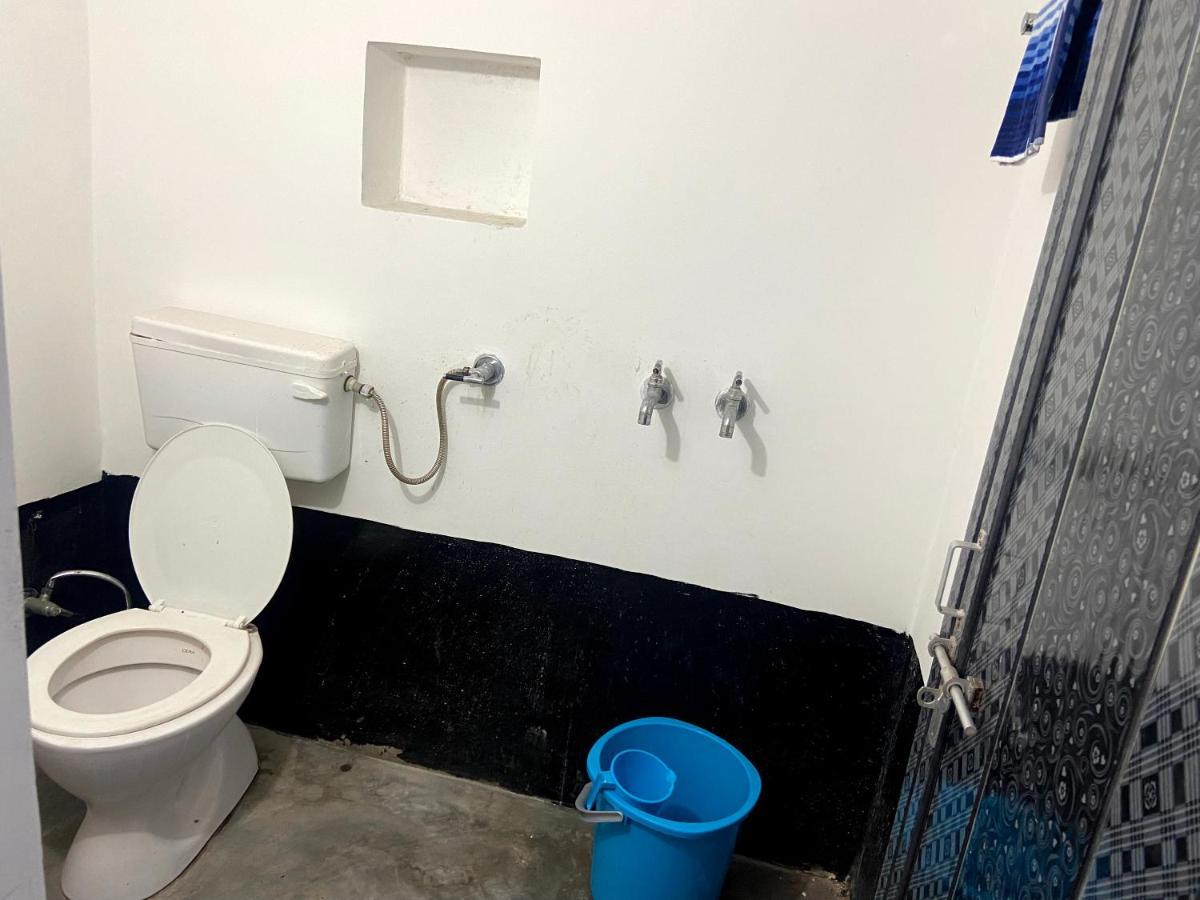 Garuda Guest House Varanasi Exterior photo